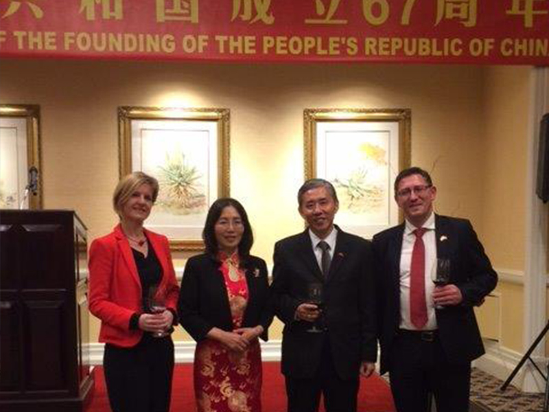 (l to r): Khoisan Tea's Berit Elmau with the honourable Madame Pu Jumei and Chinese Consul General Kang Yong with Charl Rudman.